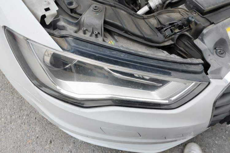 Used Audi A3 2016 Limousine 35 TFSI Prestige Edition Right Front Headlight