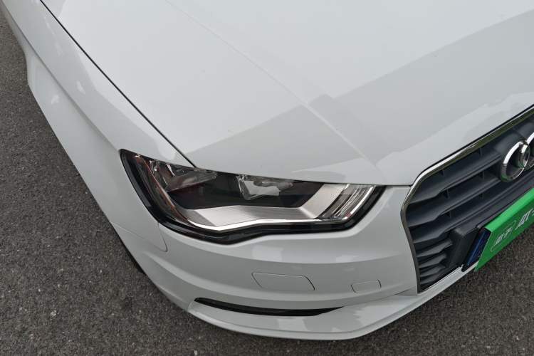 Used Audi A3 2016 Limousine 35 TFSI Ambition Edition Right Front Headlight