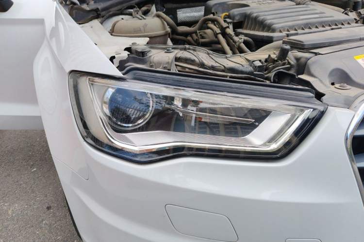 Used Audi A3 2016 Limousine 35 TFSI Prestige Edition Right Front Headlight