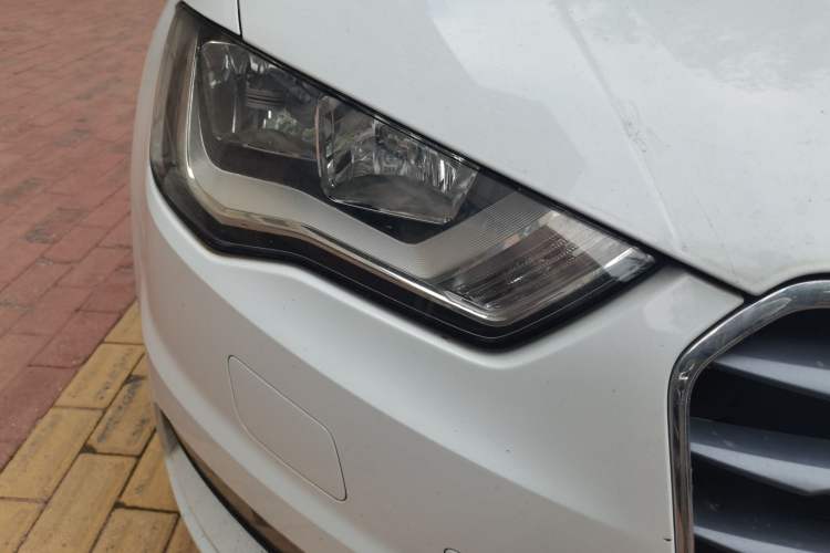 Used Audi A3 2016 Limousine 35 TFSI Ambition Edition Right Front Headlight