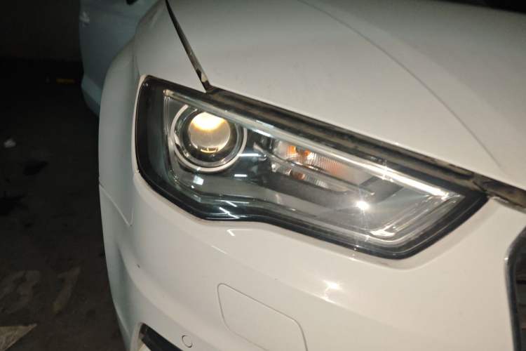 Used Audi A3 2016 Limousine 35 TFSI Prestige Edition Right Front Headlight