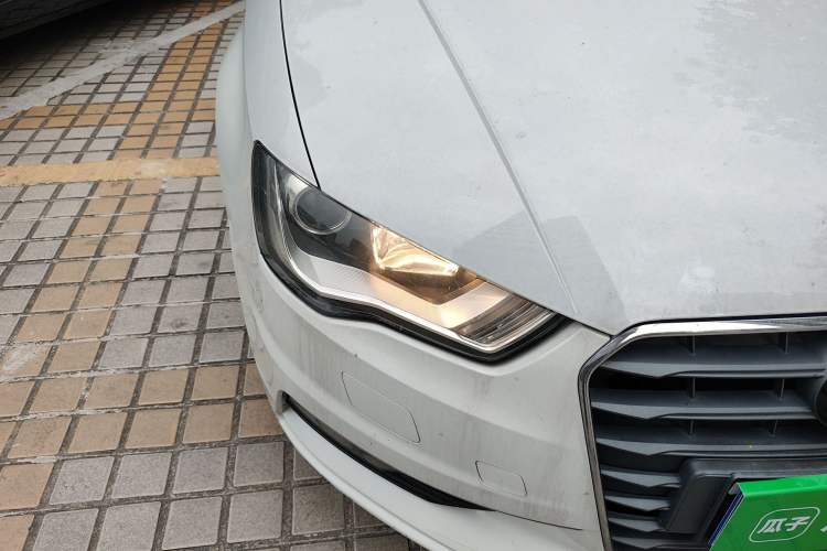 Used Audi A3 2016 Limousine 35 TFSI Ambition Edition Right Front Headlight