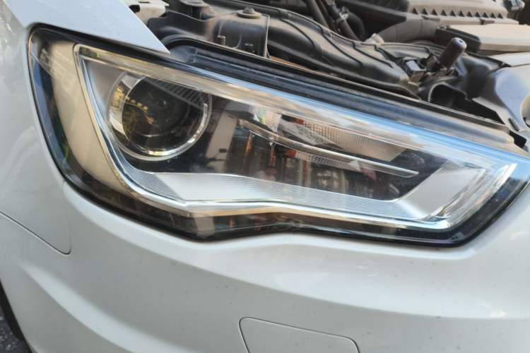 Used Audi A3 2016 Limousine 35 TFSI Prestige Edition Right Front Headlight