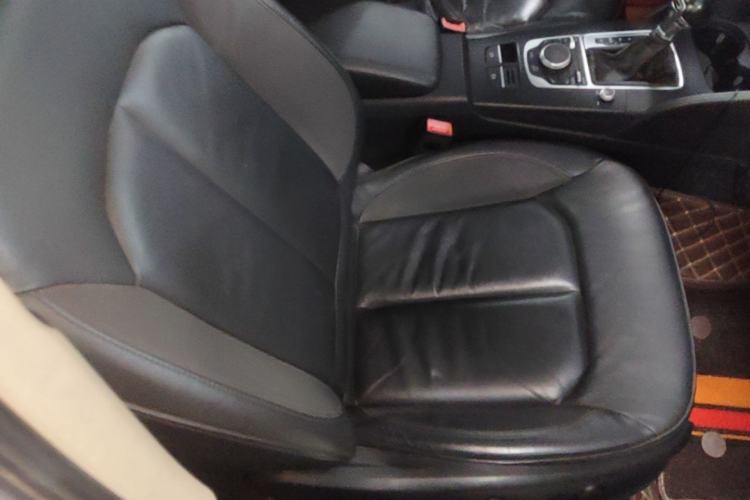 Used Audi A3 2016 Limousine 35 TFSI Style Edition Right Front Seat