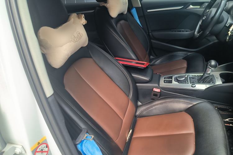 Used Audi A3 2016 Limousine 35 TFSI Ambition Edition Right Front Seat
