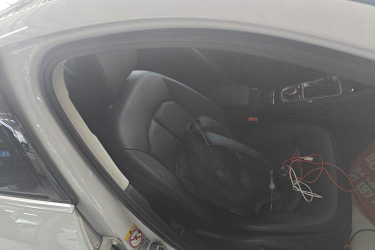 Used Audi A3 2016 Limousine 35 TFSI Style Edition Right Front Seat