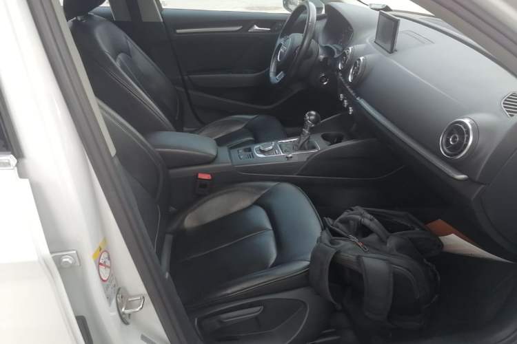 Used Audi A3 2016 Limousine 35 TFSI Prestige Edition Right Front Seat