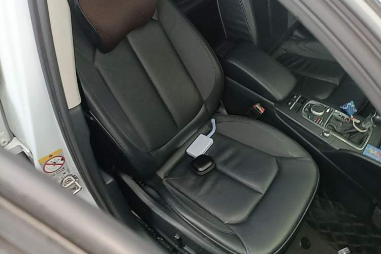 Used Audi A3 2016 Sportback 35 TFSI Style Edition Right Front Seat