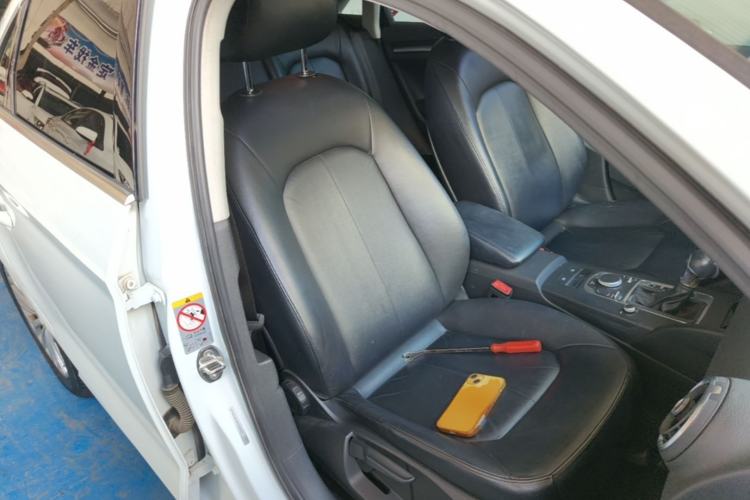 Used Audi A3 2016 Limousine 35 TFSI Prestige Edition Right Front Seat