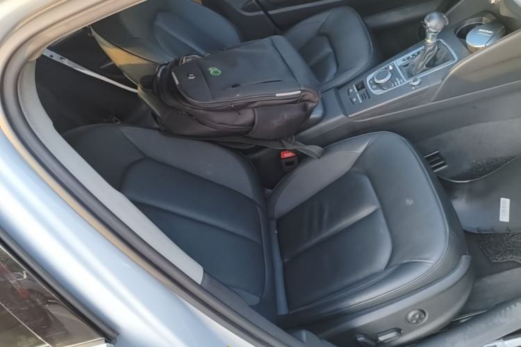Used Audi A3 2016 Limousine 35 TFSI Style Edition Right Front Seat