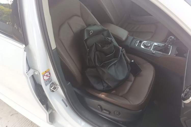 Used Audi A3 2016 Limousine 35 TFSI Style Edition Right Front Seat