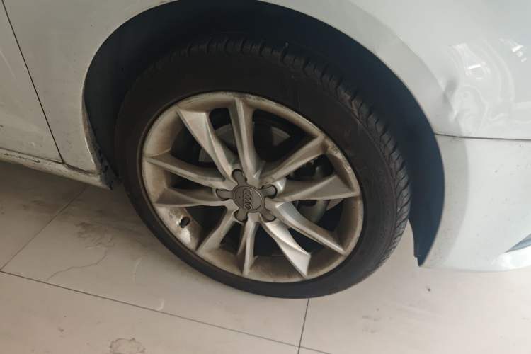 Used Audi A3 2016 Sportback 35 TFSI Style Edition Right Front Wheel Hub