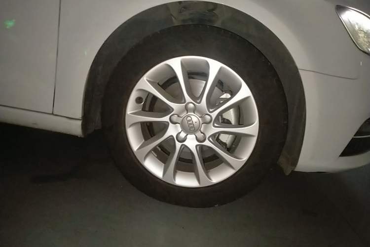 Used Audi A3 2016 Sportback 35 TFSI Ambition Right Front Wheel Hub
