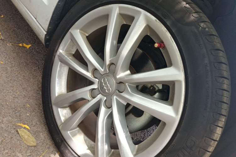 Used Audi A3 2016 Limousine 35 TFSI Style Edition Right Front Wheel Hub