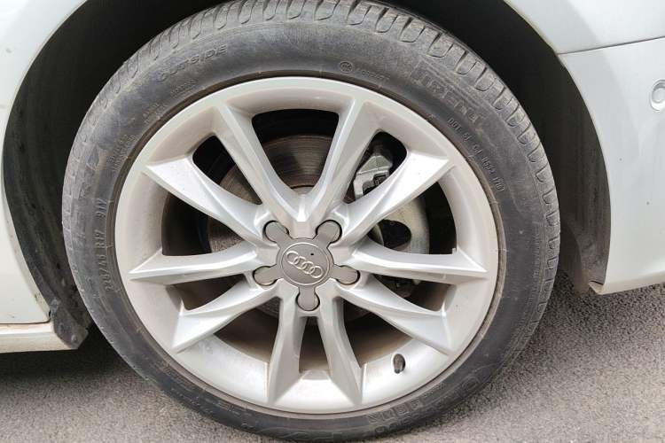 Used Audi A3 2016 Sportback 35 TFSI Style Edition Right Front Wheel Hub