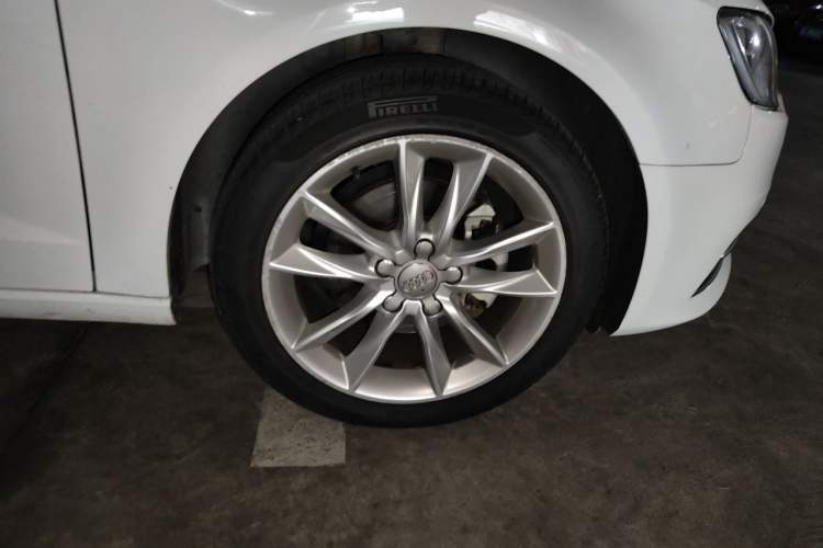 Used Audi A3 2016 Sportback 35 TFSI Style Edition Right Front Wheel Hub