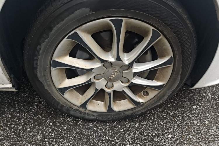 Used Audi A3 2016 Sportback 35 TFSI Ambition Edition Right Front Wheel Hub