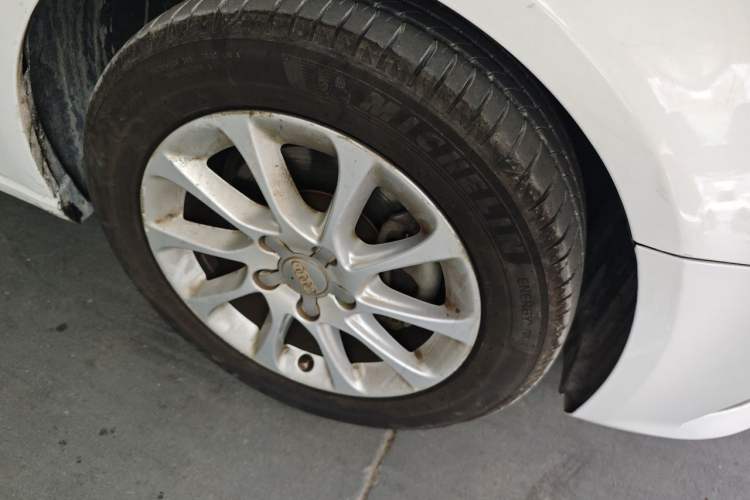 Used Audi A3 2016 Sportback 35 TFSI Ambition Right Front Wheel Hub