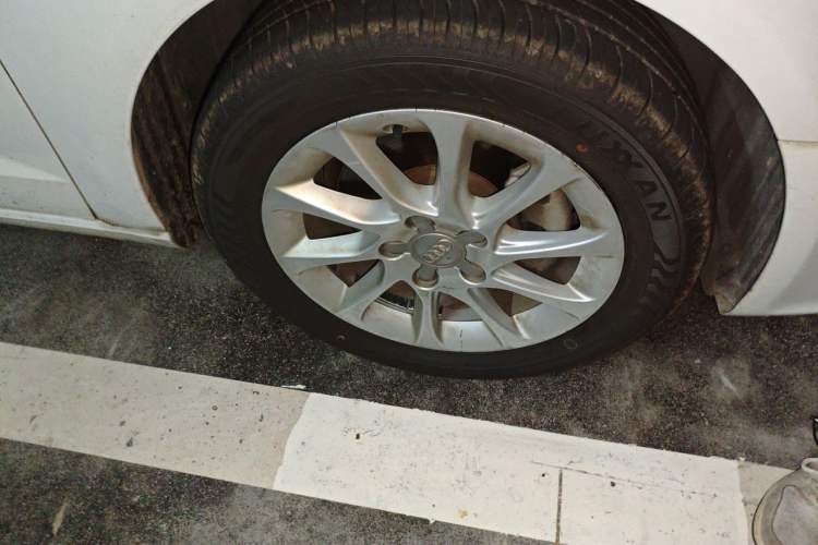 Used Audi A3 2016 Sportback 35 TFSI Ambition Edition Right Front Wheel Hub