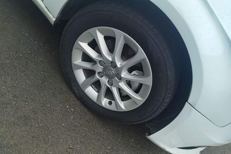 Used Audi A3 2016 Sportback 35 TFSI Ambition Edition Right Front Wheel Hub