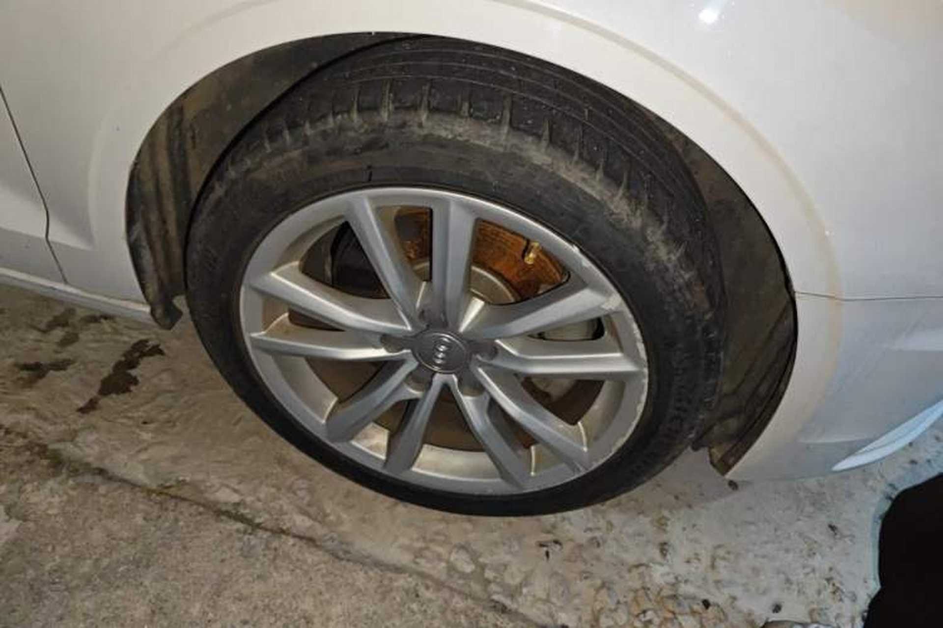 Used Audi A3 2016 Limousine 40 TFSI Style Edition Right Front Wheel Hub
