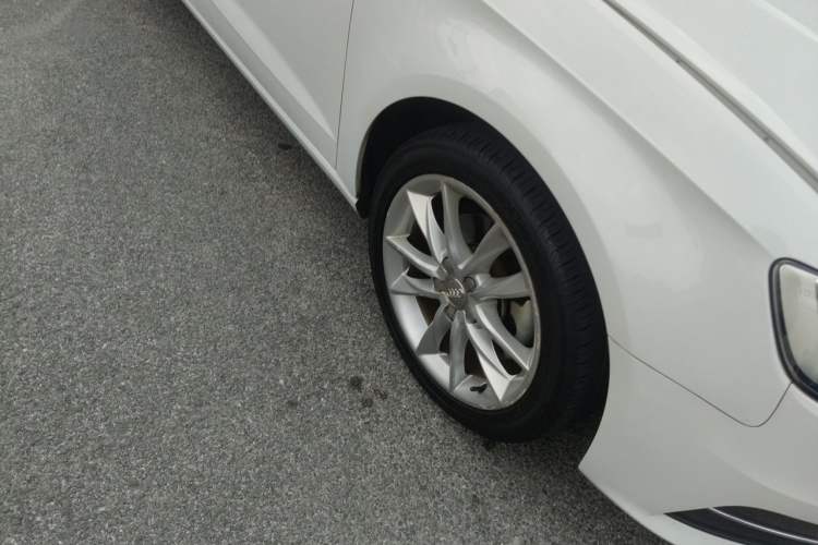 Used Audi A3 2016 Sportback 35 TFSI Style Edition Right Front Wheel Hub