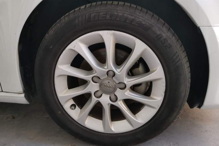 Used Audi A3 2016 Sportback 35 TFSI Ambition Edition Right Front Wheel Hub
