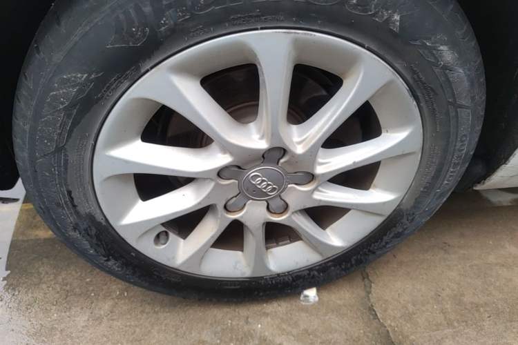 Used Audi A3 2016 Sportback 35 TFSI Ambition Edition Right Rear Wheel Hub