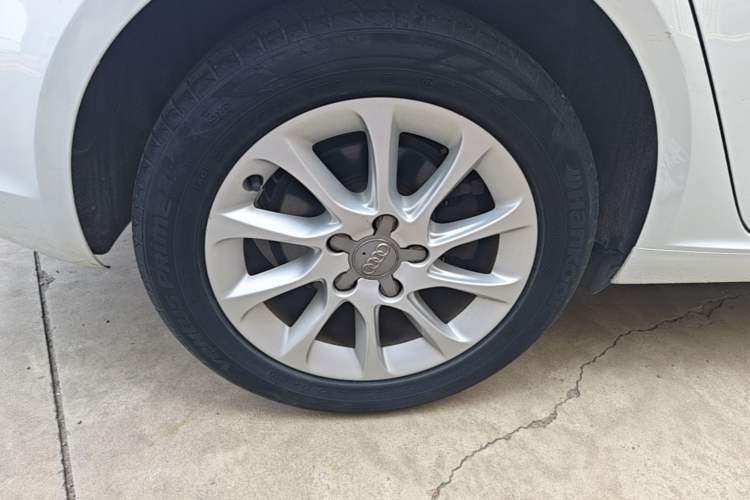Used Audi A3 2016 Sportback 35 TFSI Ambition Right Rear Wheel Hub