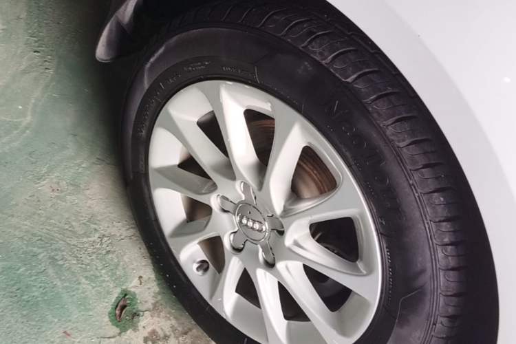 Used Audi A3 2016 Sportback 35 TFSI Ambition Edition Right Rear Wheel Hub