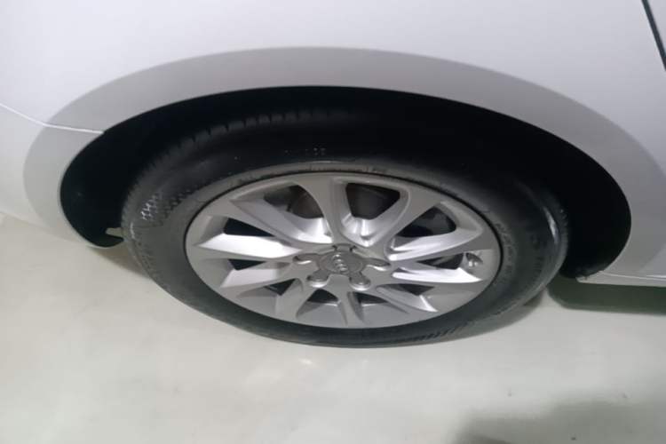 Used Audi A3 2016 Sportback 35 TFSI Ambition Right Rear Wheel Hub