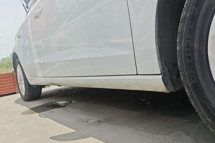 Used Audi A3 2016 Sportback 35 TFSI Ambition Edition Right Side Sill