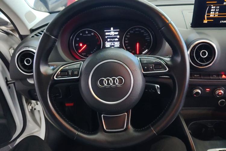 Used Audi A3 2016 Limousine 35 TFSI Prestige Edition Steering Wheel