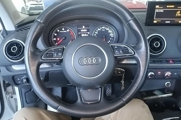 Used Audi A3 2016 Limousine 35 TFSI Prestige Edition Steering Wheel