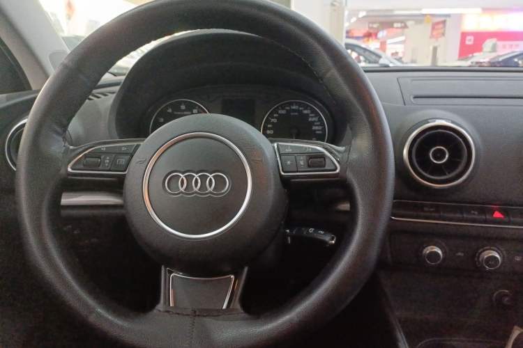 Used Audi A3 2016 Limousine 35 TFSI Prestige Edition Steering Wheel