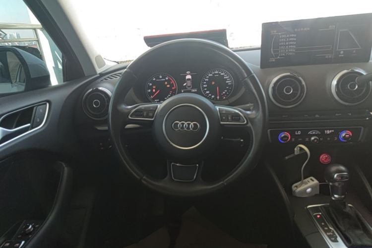 Used Audi A3 2016 Limousine 35 TFSI Style Edition Steering Wheel