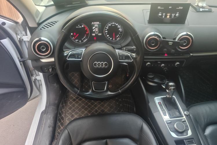 Used Audi A3 2016 Limousine 35 TFSI Style Edition Steering Wheel