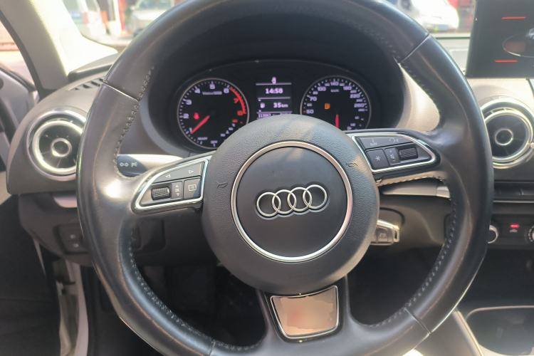 Used Audi A3 2016 Limousine 35 TFSI Ambition Edition Steering Wheel