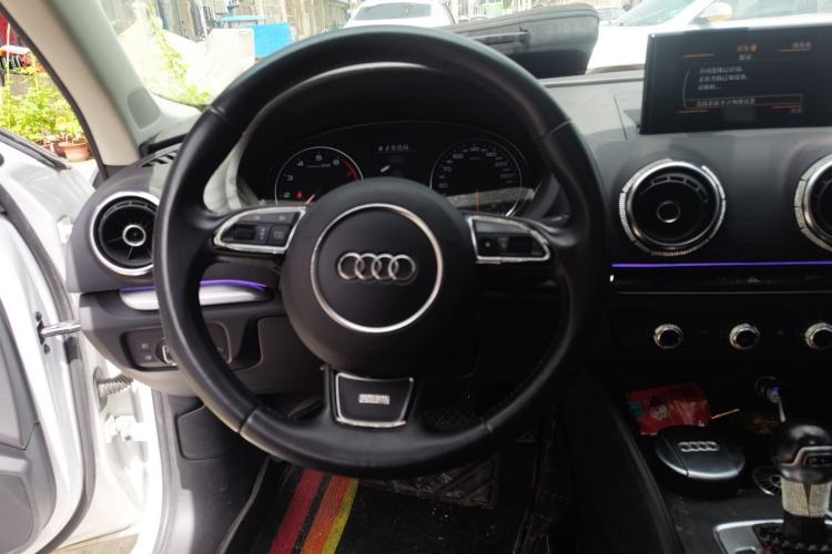 Used Audi A3 2016 Limousine 35 TFSI Prestige Edition Steering Wheel