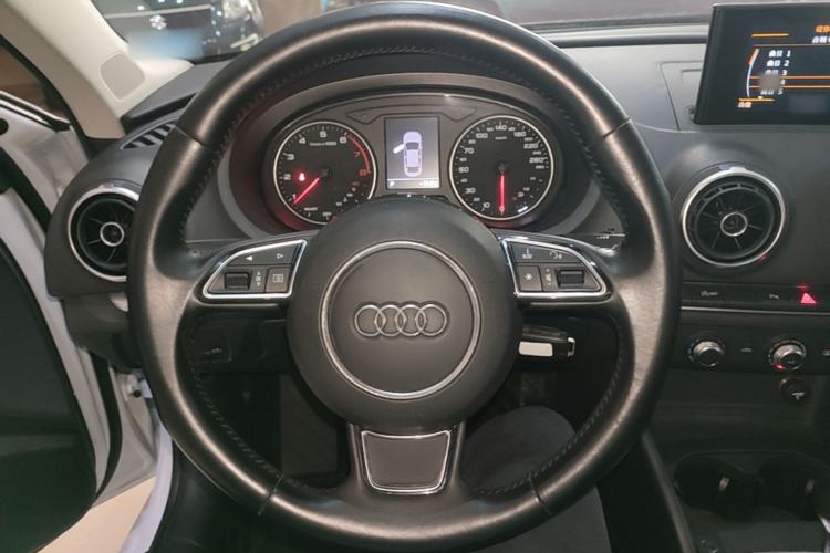 Used Audi A3 2016 Limousine 35 TFSI Prestige Edition Steering Wheel