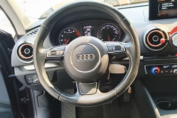Used Audi A3 2016 Limousine 35 TFSI Style Edition Steering Wheel