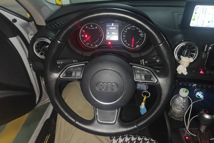 Used Audi A3 2016 Limousine 35 TFSI Style Edition Steering Wheel