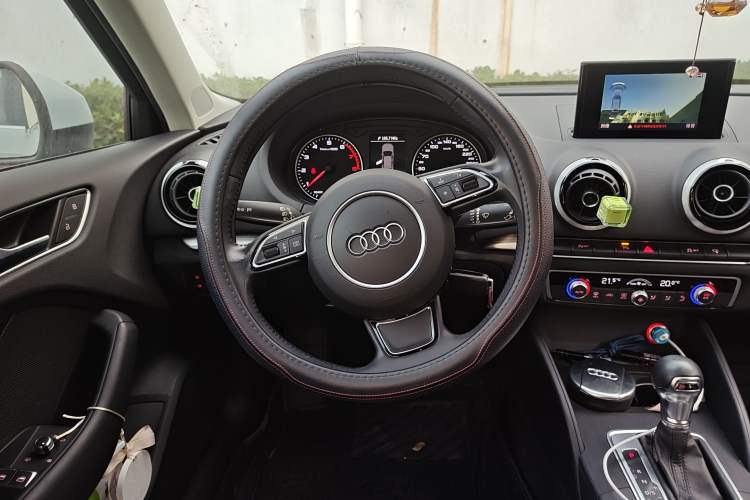 Used Audi A3 2016 Sportback 35 TFSI Style Edition Steering Wheel