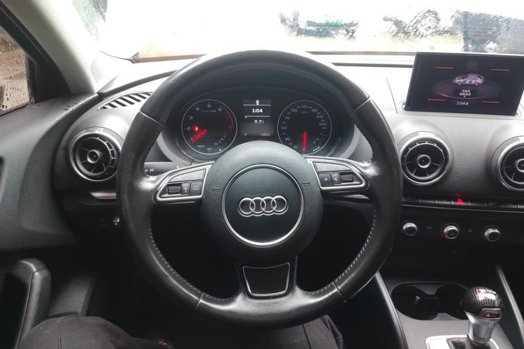 Used Audi A3 2016 Limousine 35 TFSI Prestige Edition Steering Wheel