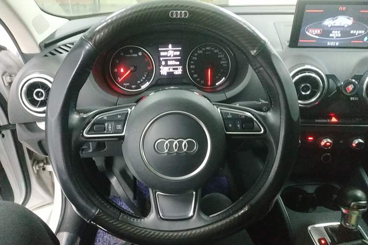 Used Audi A3 2016 Limousine 35 TFSI Prestige Edition Steering Wheel