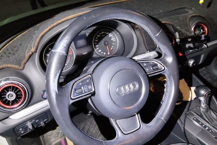 Used Audi A3 2016 Limousine 35 TFSI Prestige Edition Steering Wheel