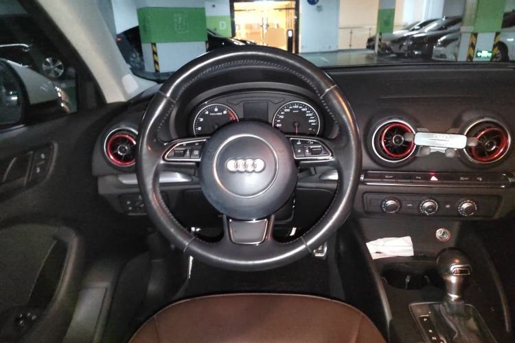 Used Audi A3 2016 Limousine 35 TFSI Prestige Edition Steering Wheel