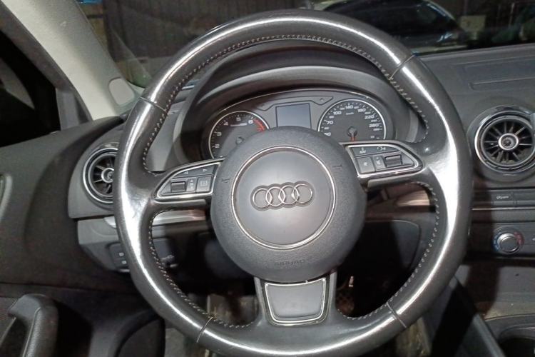 Used Audi A3 2016 Limousine 35 TFSI Prestige Edition Steering Wheel
