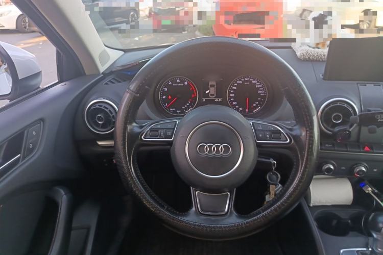 Used Audi A3 2016 Limousine 35 TFSI Ambition Edition Steering Wheel