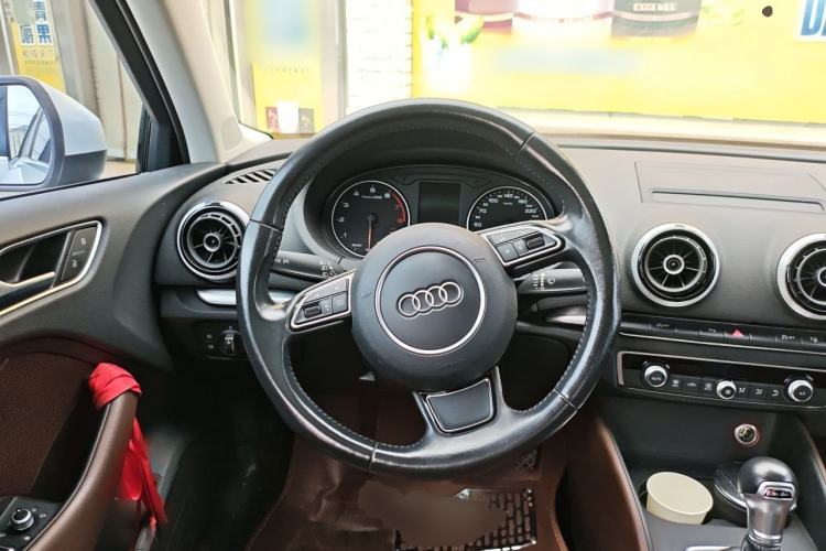 Used Audi A3 2016 Limousine 35 TFSI Style Edition Steering Wheel